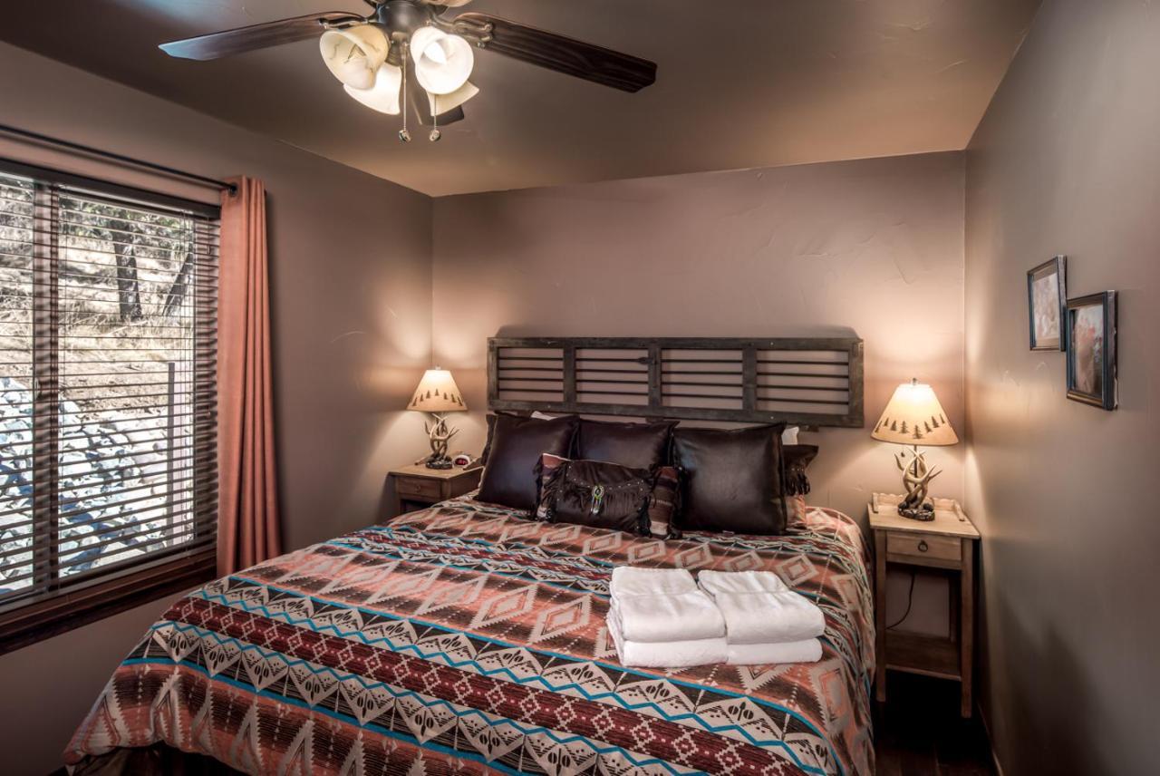 Fifth Dimension, 2 Bedrooms, Wifi, Hot Tub, Game Table, Grill, Sleeps 4 Ruidoso Buitenkant foto