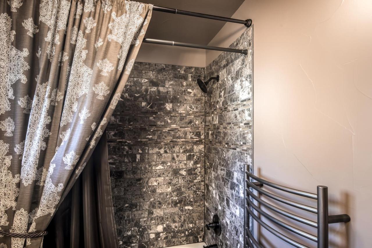 Fifth Dimension, 2 Bedrooms, Wifi, Hot Tub, Game Table, Grill, Sleeps 4 Ruidoso Buitenkant foto